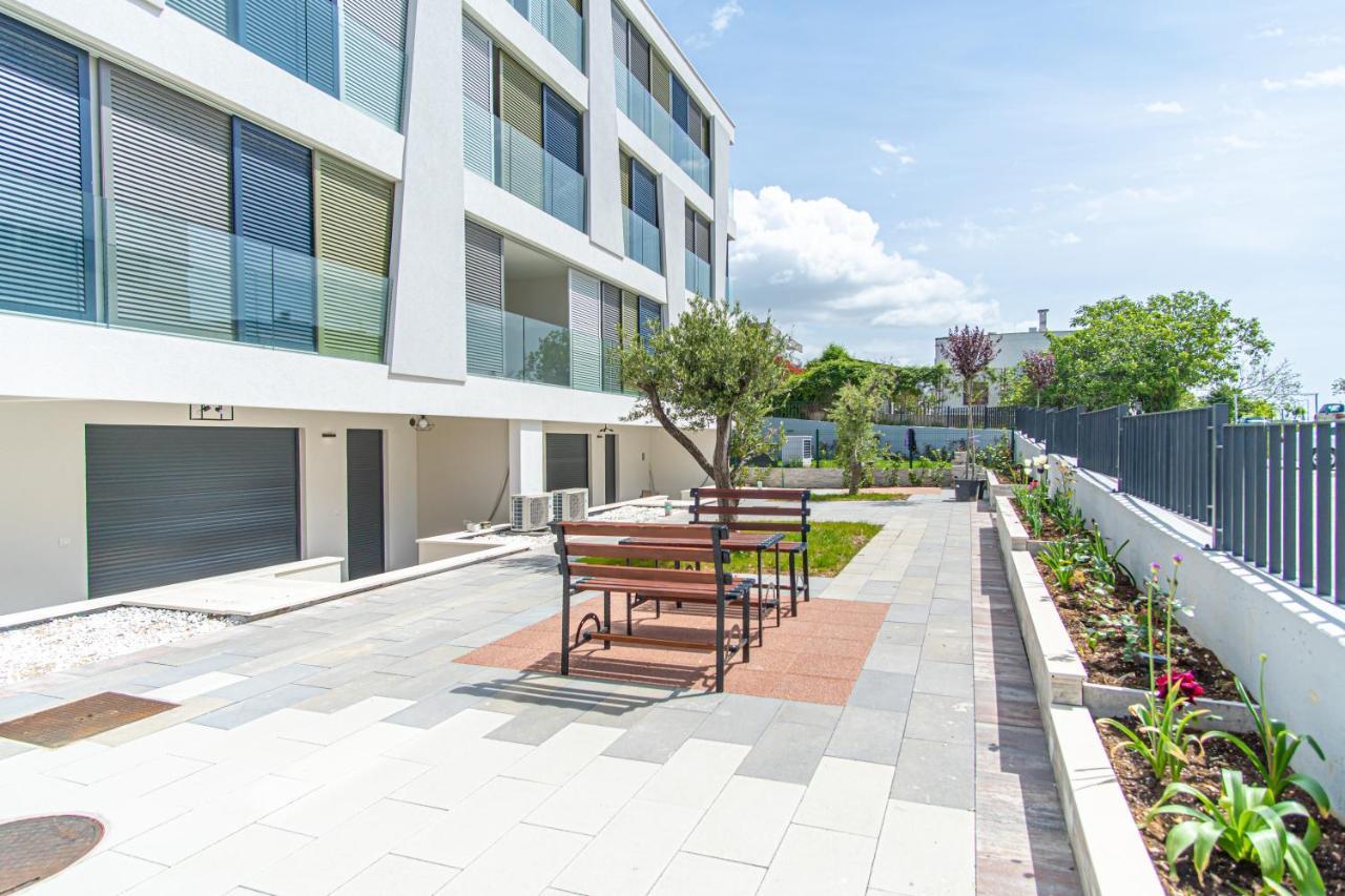 Ledeno More Luxury Apartments Split Exterior photo